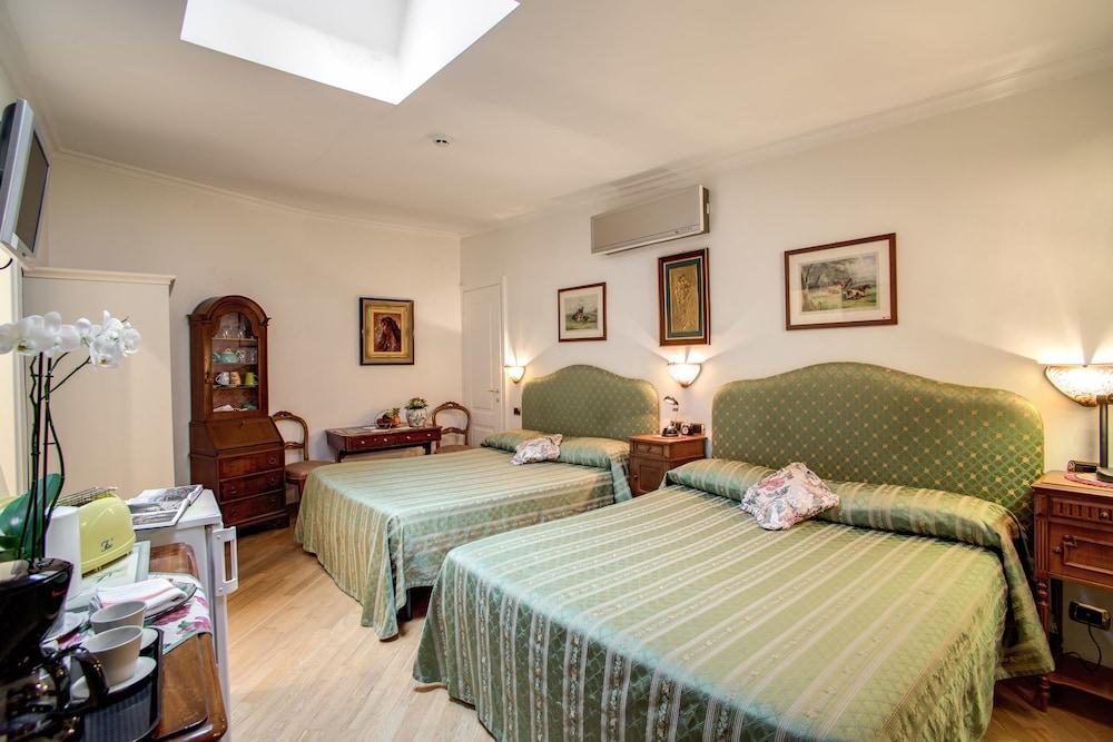 Navona Gallery Suites Rome Extérieur photo