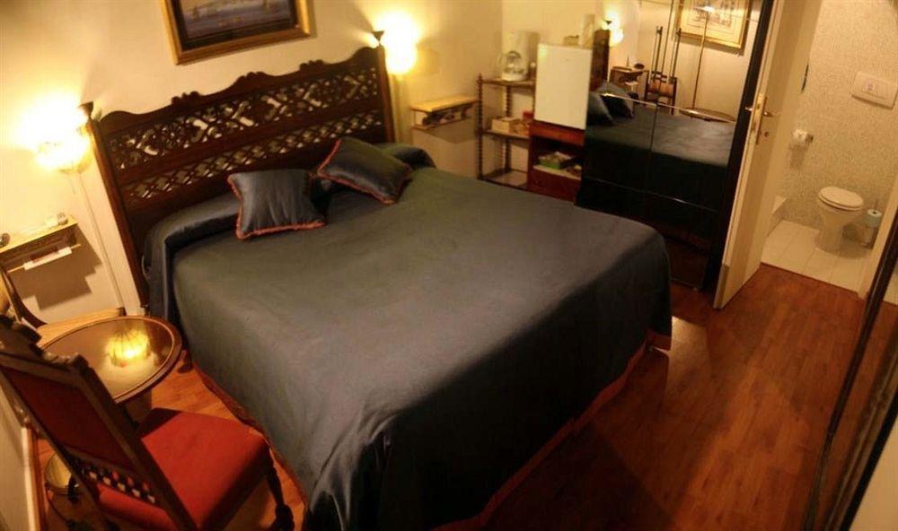 Navona Gallery Suites Rome Extérieur photo